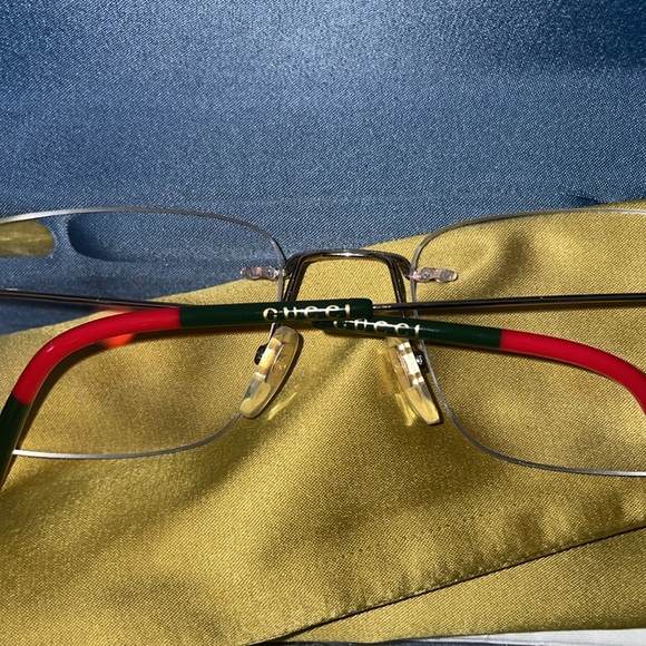Gucci frameless prescription glasses (without prescription lenses in them now) - Picture 5 of 6